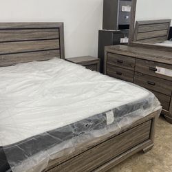 Queen Bed And Dresser And Mirror 799 New 