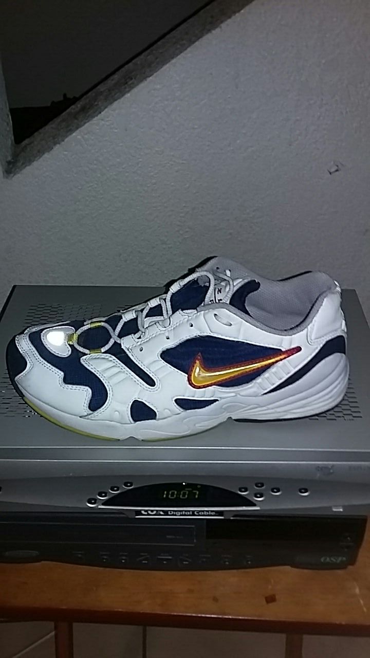 contrast Onvervangbaar indruk Nike Zoom Air equilibrium 1997 MFG. Size 11.5 for Sale in Phoenix, AZ -  OfferUp