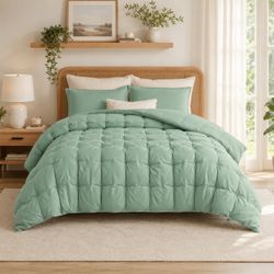 King 3-Piece Comforter Set — Casual Living Zuri Mega Puff
