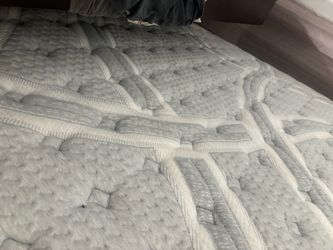 Ca king mattress