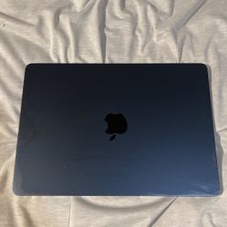 MacBook Air M2 2022