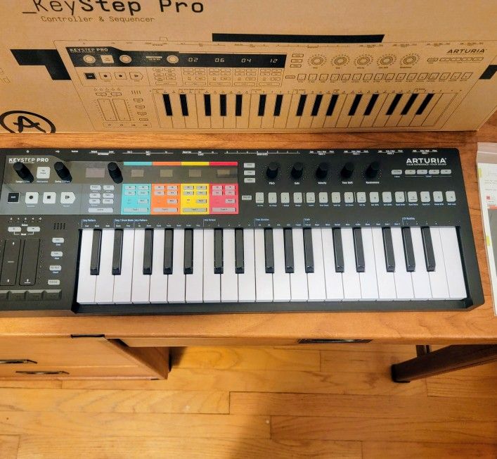 Arturia Keystep Pro Mint Condition Rare Black