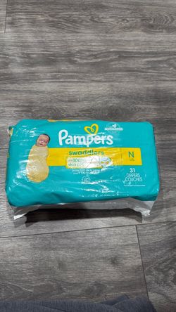Size N born pampers diapers