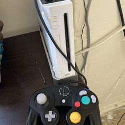 Nintendo Wii Used Comes With Games-As Is.. for Sale in Bronx, NY