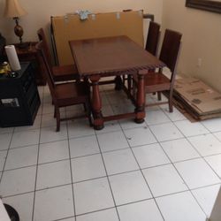 Dinning Room Table 