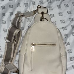 Universal Threadâ„¢ Crossbody Bag