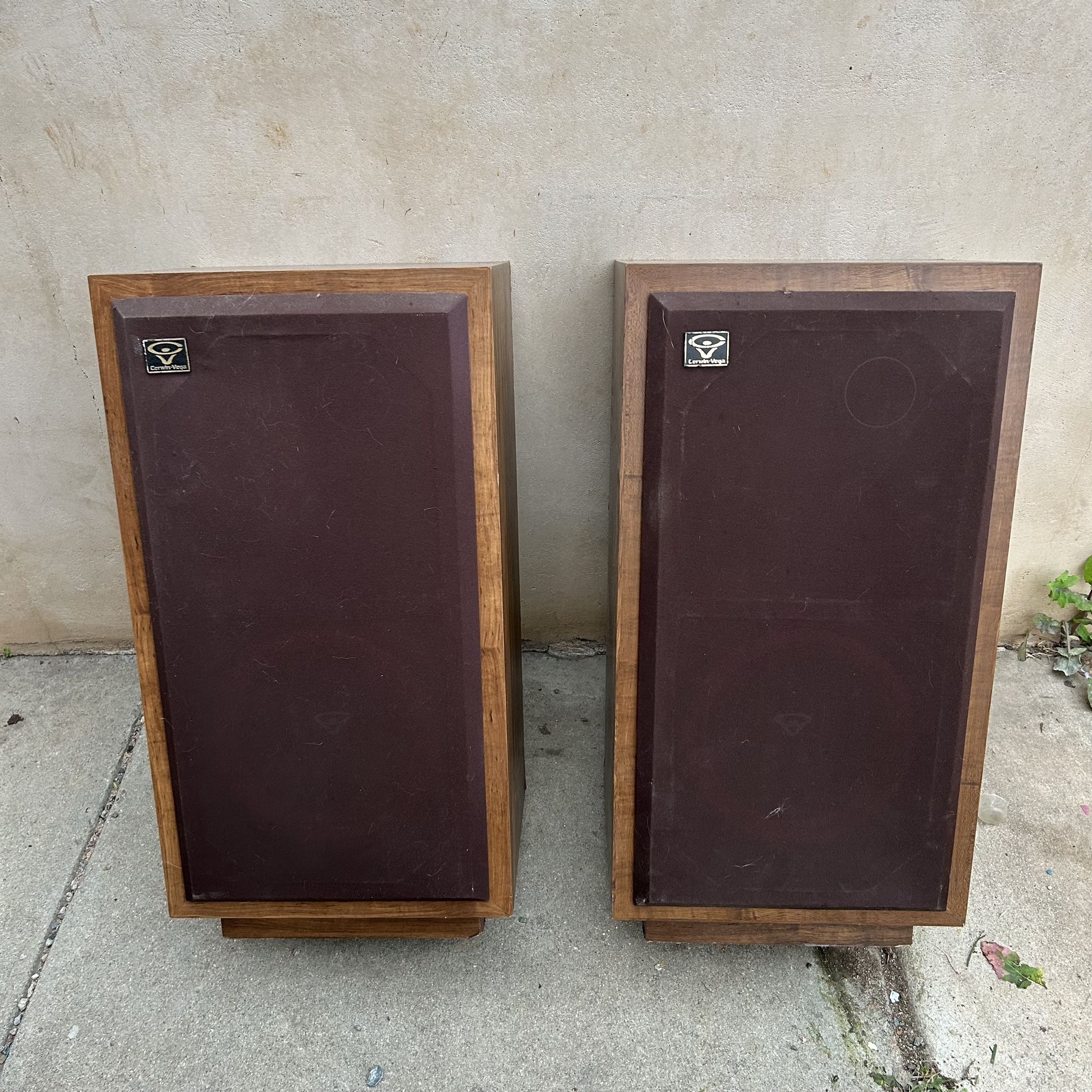 Cerwin Vega Cabinet Speakers Vintage Set In Great Shape