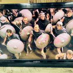 32" Class (31-1/2" Diag.) - LCD - 720p - 60Hz - HDTV 