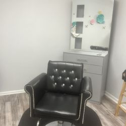 Station, Chair And Mat