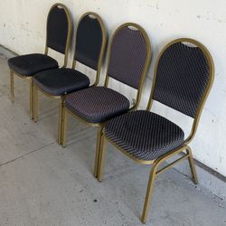 4 MINT STACKING CHAIRS! PRICE IS FOR ALL