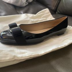 Salvatore Ferragamo Black Patent Leather Vara Bow Flats 8C
