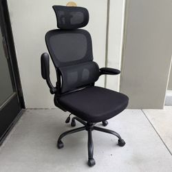 New In Box Ergonomic Office Computer Mesh Chair Adjustable Armrest With Headrest And Back Support 