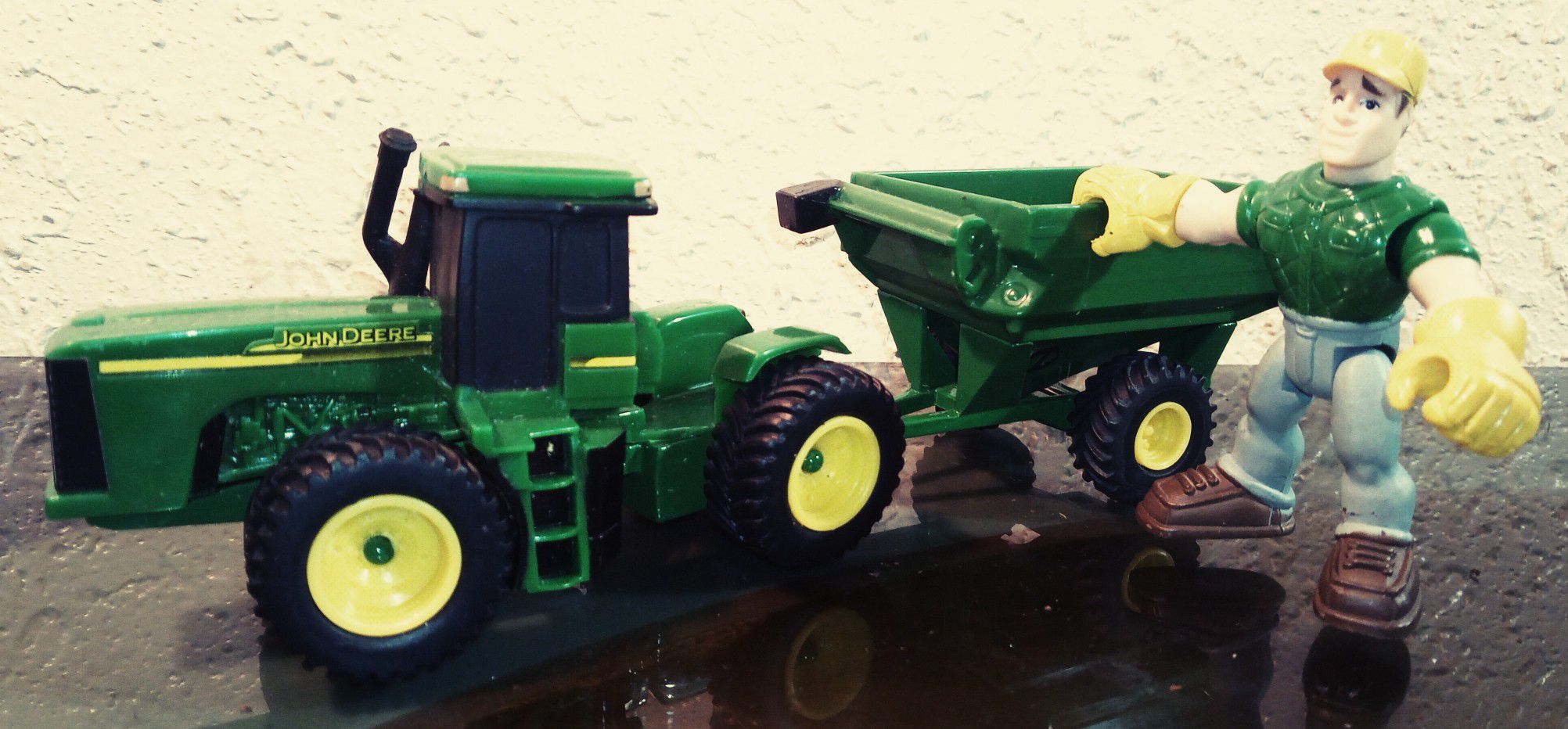 JOHN DEERE, ERTL, Farm Toy Tractor