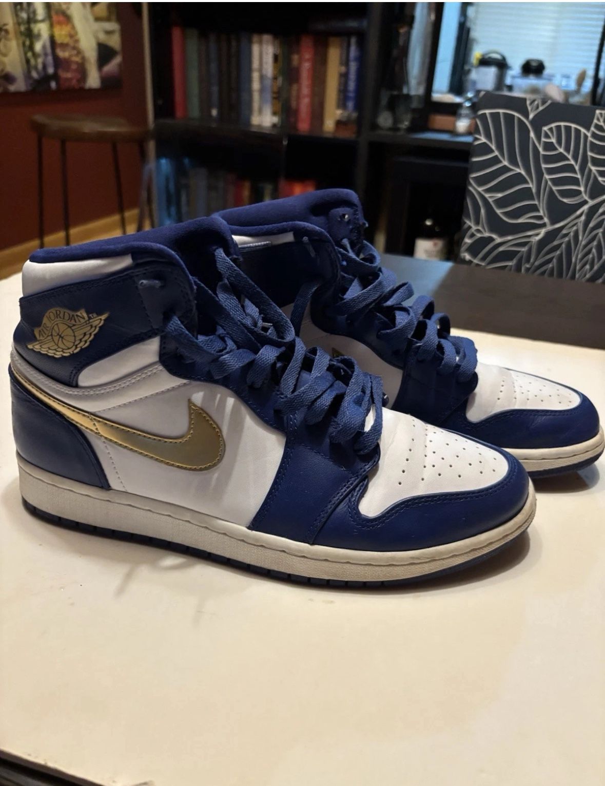 Size 9.5 - Air Jordan 1 Retro High Gold Medal
