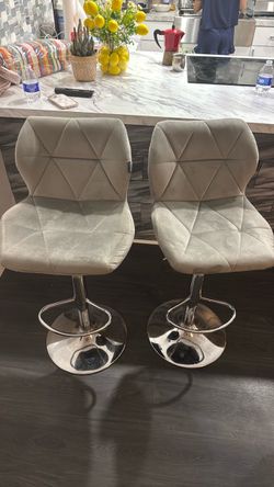 Barstools chairs