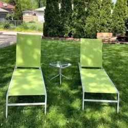 Summer Lounge Chair (set) w/ table