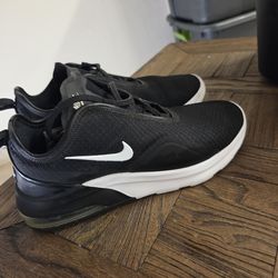 AIR Nike women size 8
