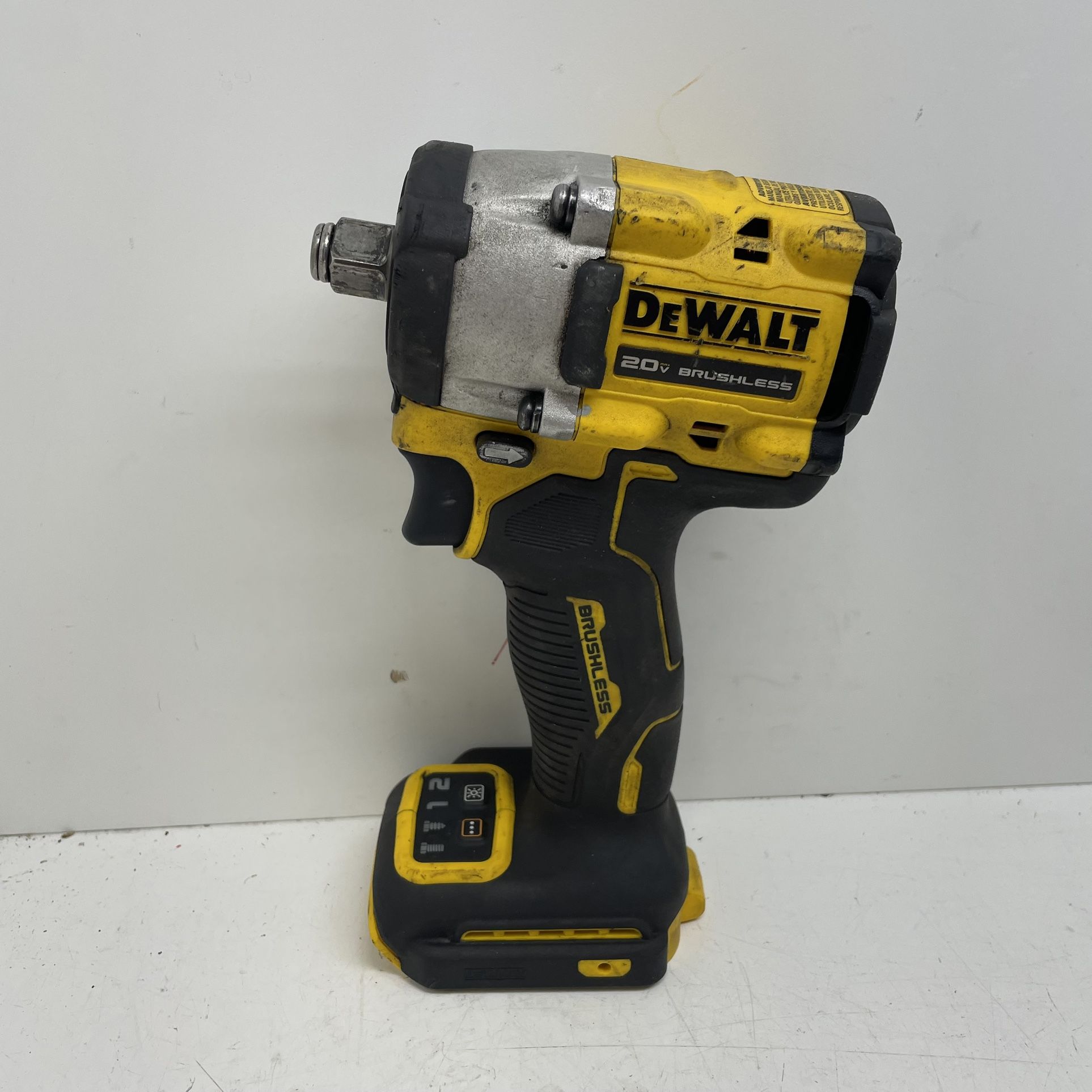 Dewalt 20v 1/2” Brushless Impact Wrench 198728/14