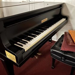 Yamaha Black Grand Piano 
