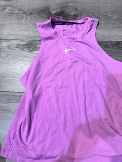 Nike woman, pink sleeveless tank
