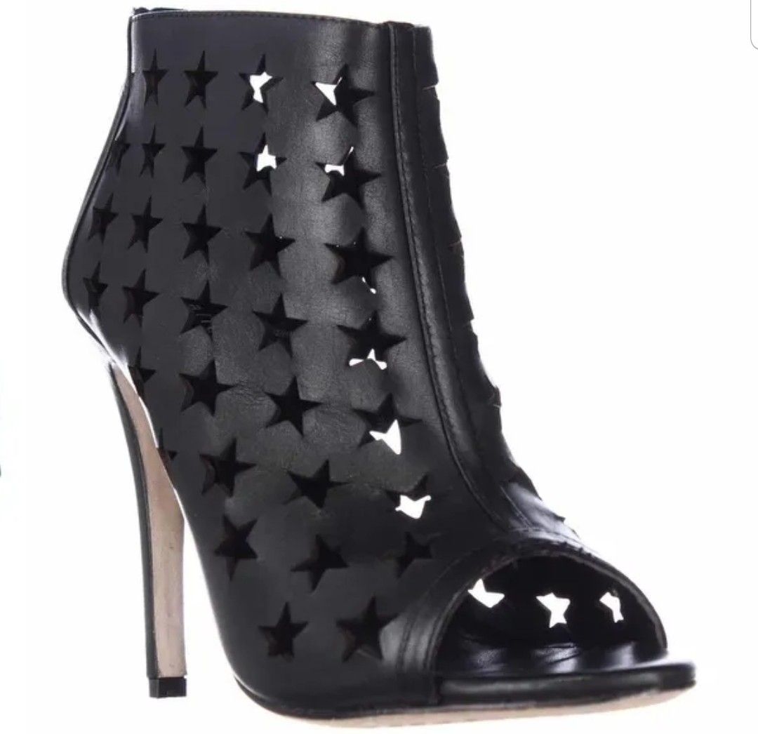 Alice and Olivia by Stacey Bendet Boots 8