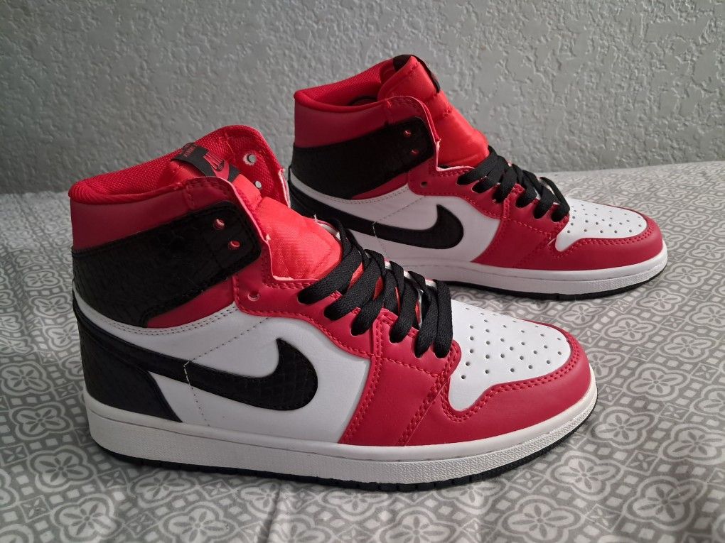 Jordan 1 Satin Snake Chicago