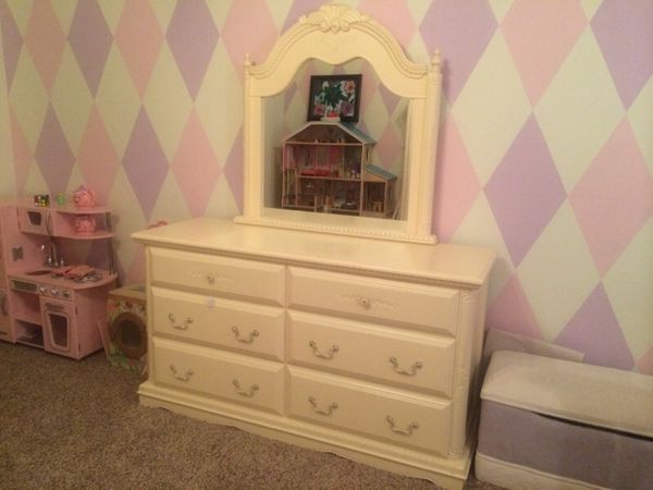 Savannah Dresser With Mirror By Munire Furniture For Sale In