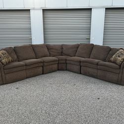 Beautiful Brown Lazy-E-Boy Recliner Sectional Couch! ***Free Delivery***