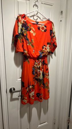 Women’s dress size L