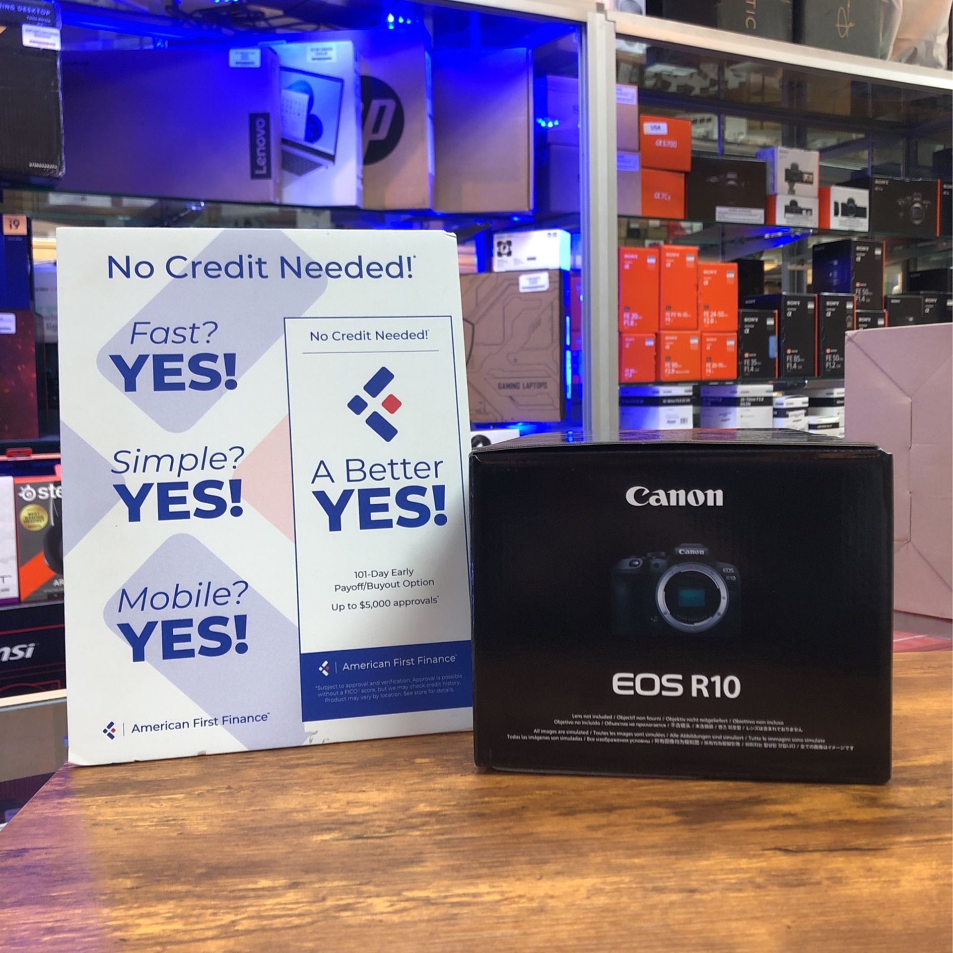 Canon EOS R10