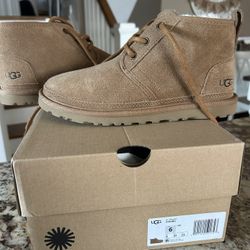 Women’s Uggs Boots 
