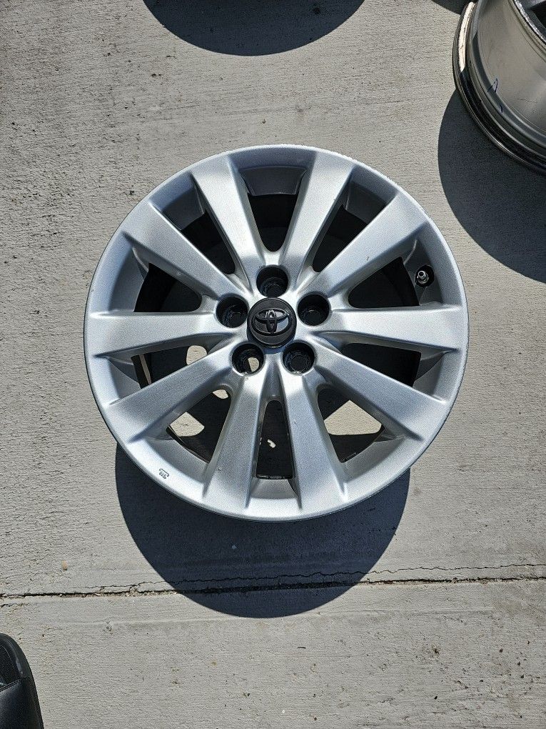 16x16.5 Toyota 2010 Corolla Rims