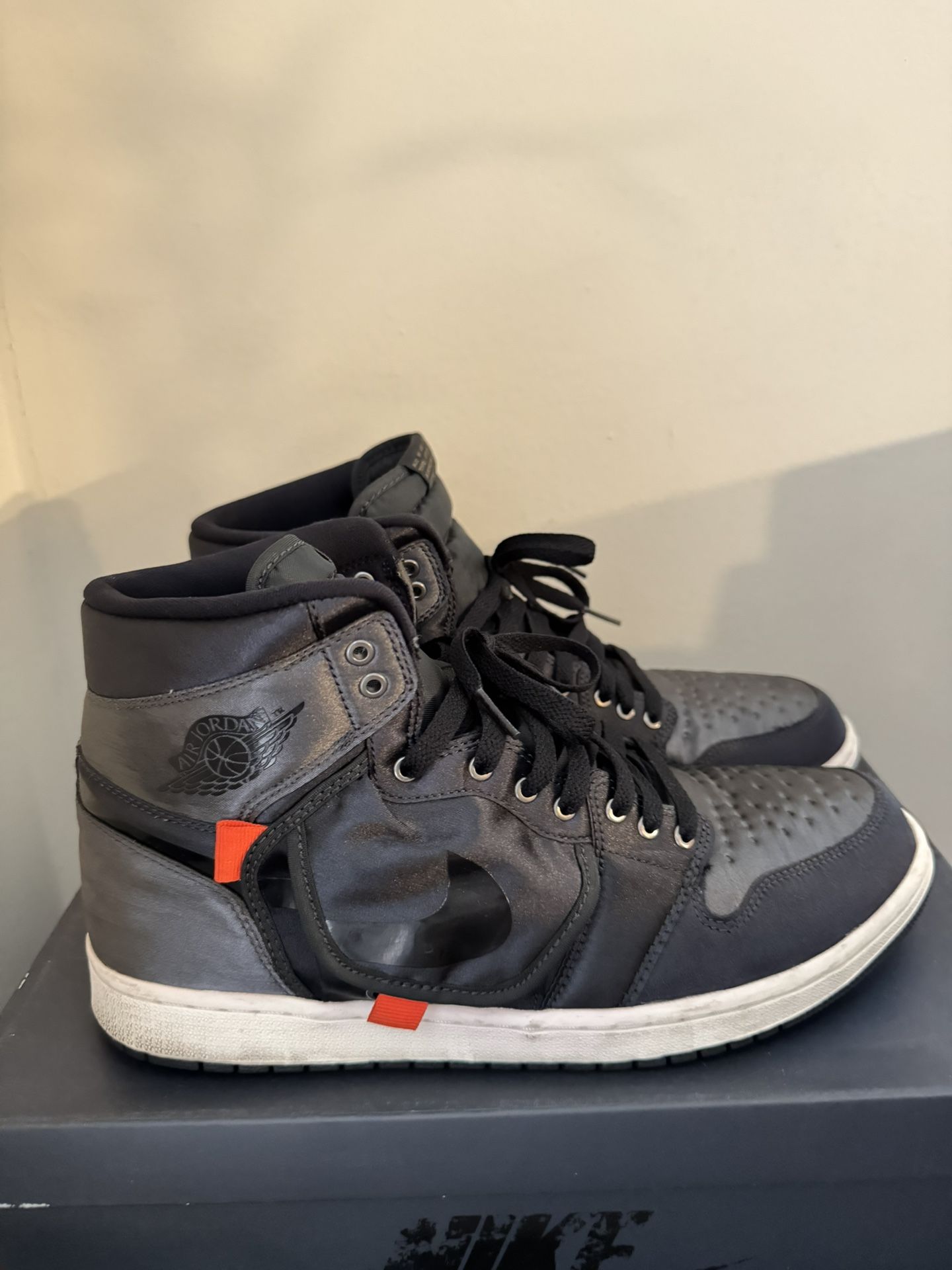 Jordan 1 High Stash