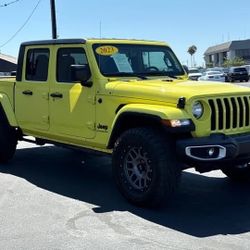 2023 Jeep Gladiator 