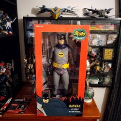 1/4 Scale Classic Bat Man