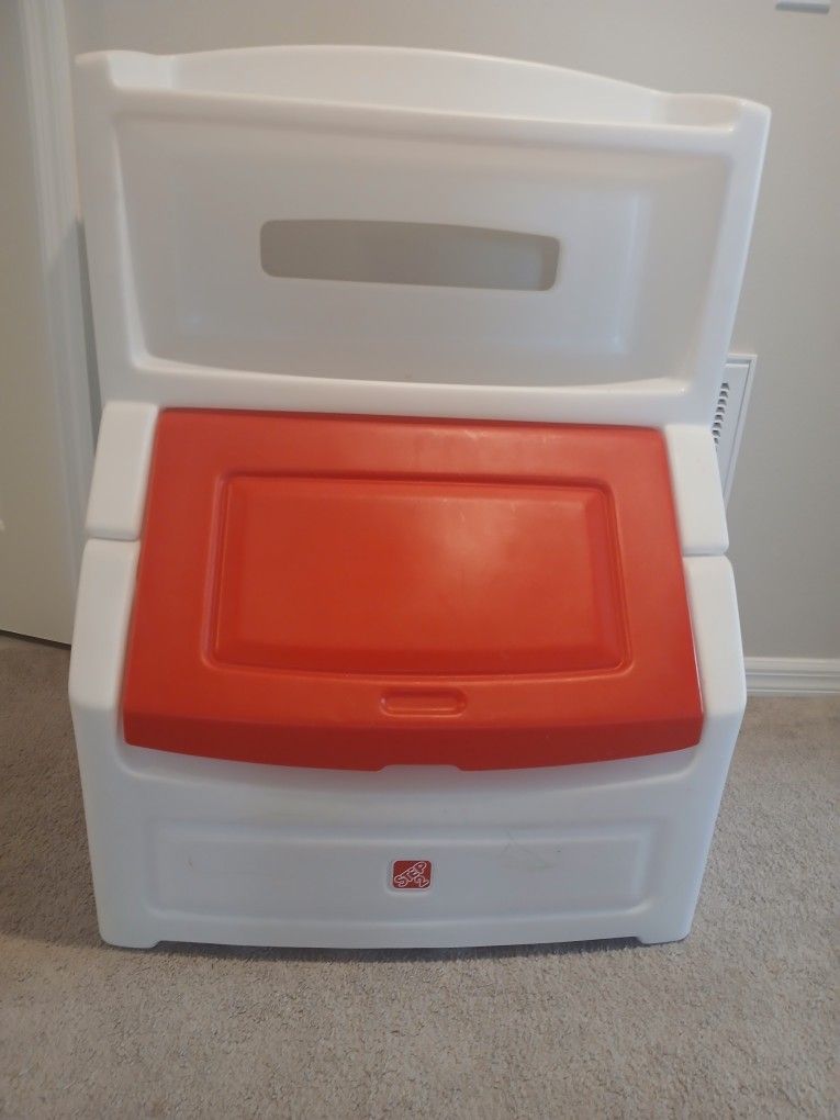 Step2 Lift & Hide Plastic Toddler Bookcase and Toy Storage