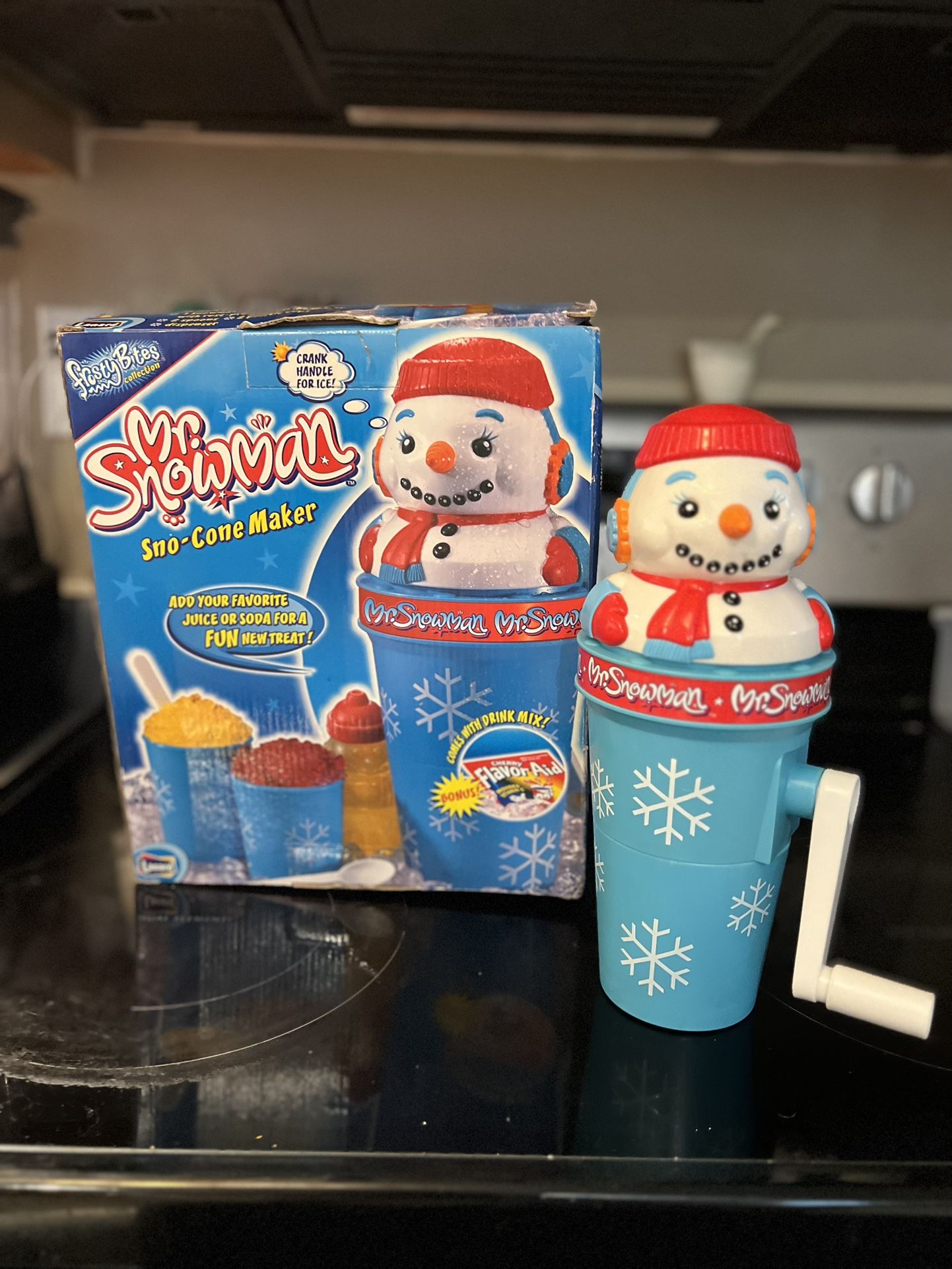 Vintage Frosty Bites Mr. Snowman Snow Cone Maker