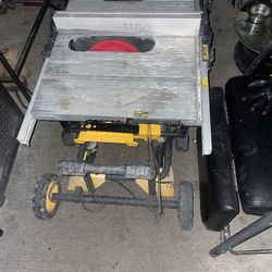 Jobsite Table Saw Dewalt