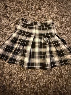 Shein Black White Grey Plaid Pleated Skirt Size S