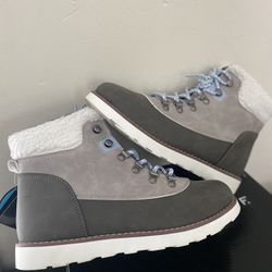 Weatherproof Snow Boots ( pick up only ) Size 8.5 Men’s  $40 FIRM