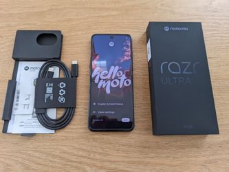 Motorola RAZR Ultra 2025 - 16GB+512GB Unlocked (Scarab Green)