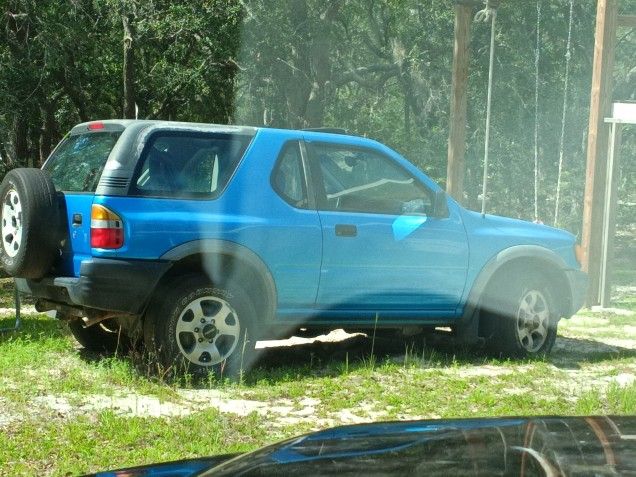 Isuzu Amigo 