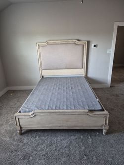 Queen size bed