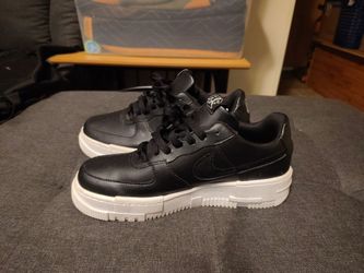 Women's Nike Air Force 1 pixel black size 9