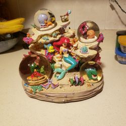 Disney Ariel Snowglobe 