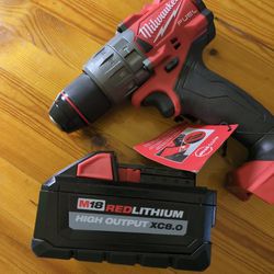 Milwaukee

M18 FUEL 18V Lithium-Ion Brushless Cordless 1/2 in. Hammer Drill/Driver  W/8.0ah Battery 