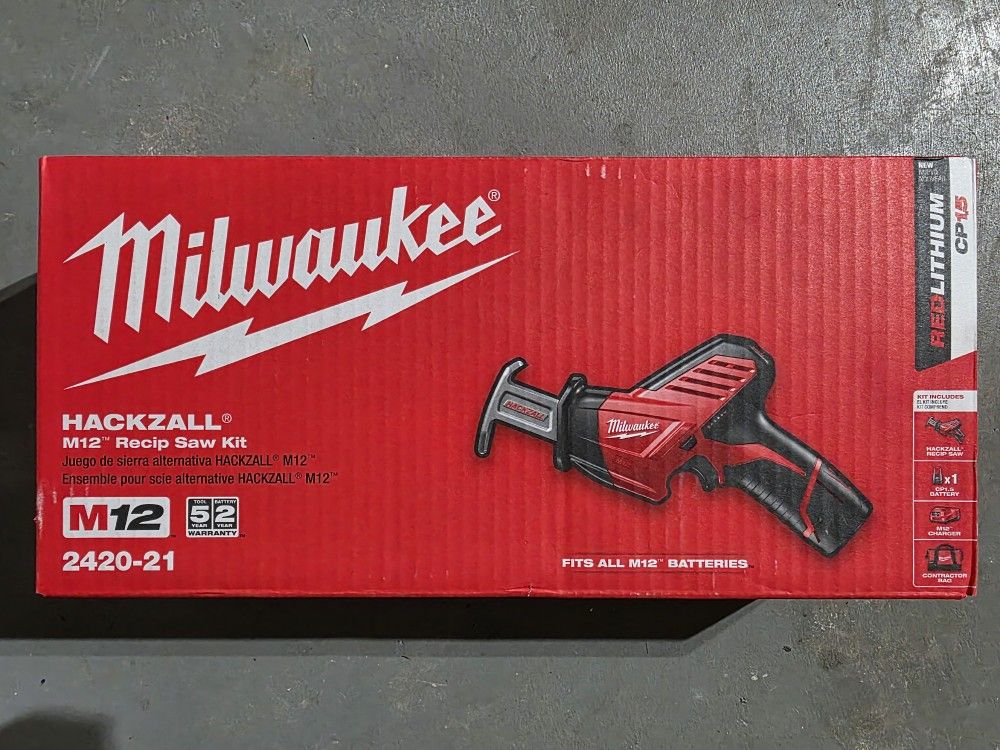 Milwaukee M12 Compact Sawzall Kit