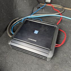 Alpine MRV-M500 Amp