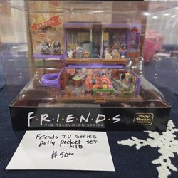 FRIENDS SERIES POLLY POCKET SET