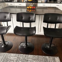 Swivel High Adjustable Stool For Kitchen Counter.
